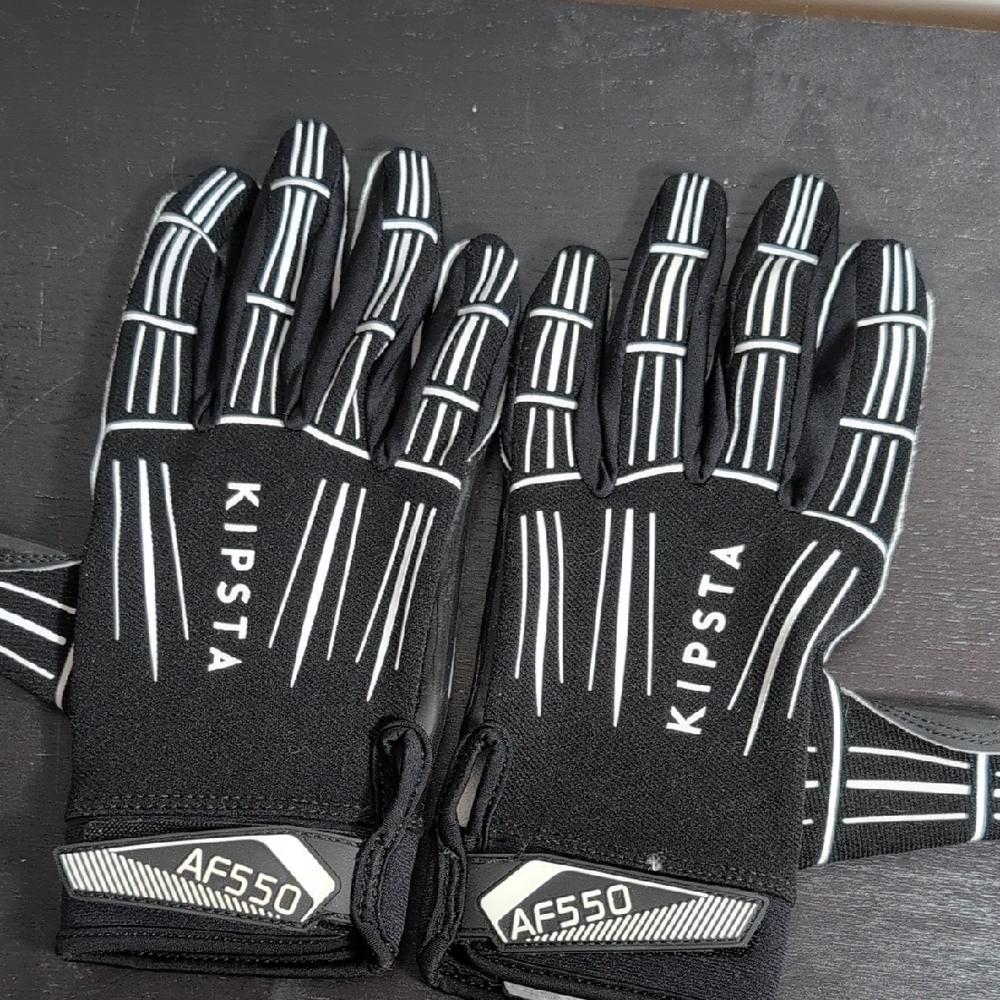 Black Sports Gloves